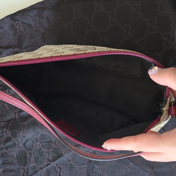 Authentic Gucci mini mono pochette (berry/wine) - Picture 7 of 10